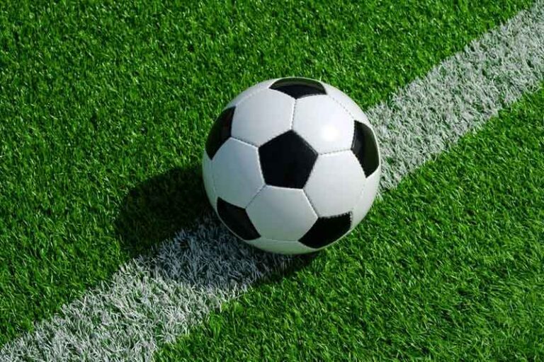 サッカーに最適な人工芝はどれか