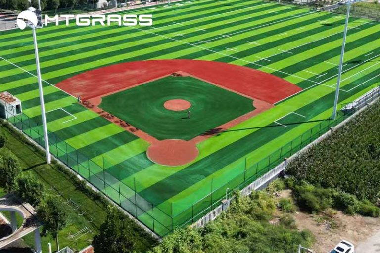 terrain de baseball en gazon artificiel